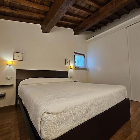 Casina Rossa Lägenhet Tavarnuzze Exteriör bild
