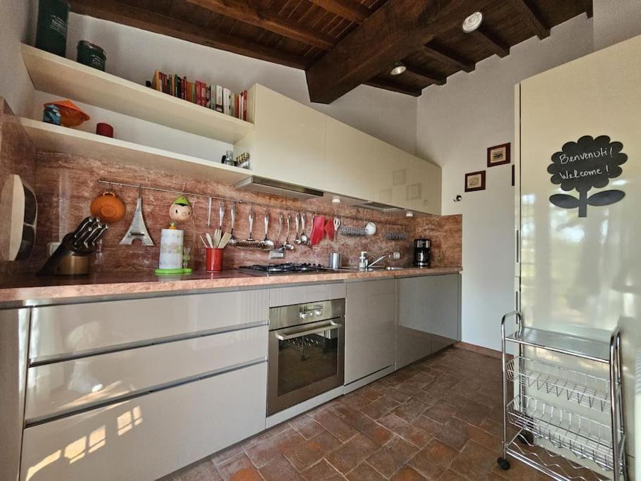 Casina Rossa Lägenhet Tavarnuzze Exteriör bild