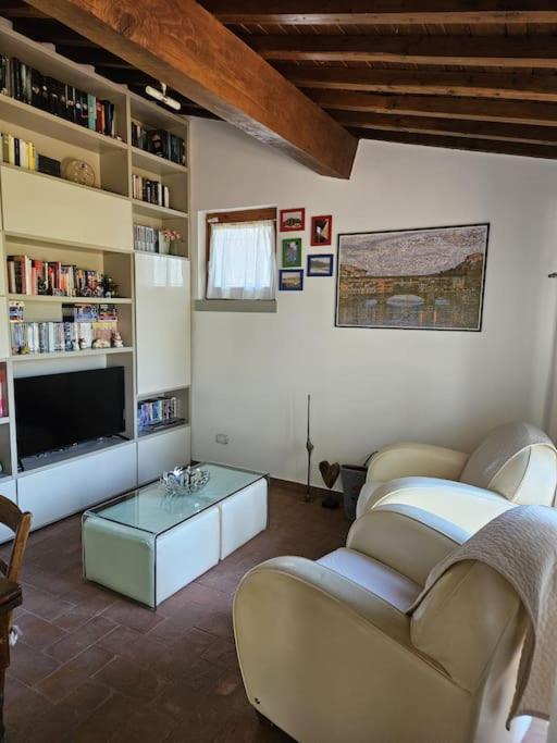 Casina Rossa Lägenhet Tavarnuzze Exteriör bild